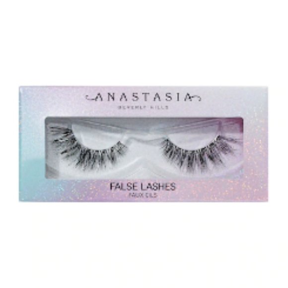 🆕 NIB 😘 Norvina false lashes ELEGANZA - Picture 1 of 5
